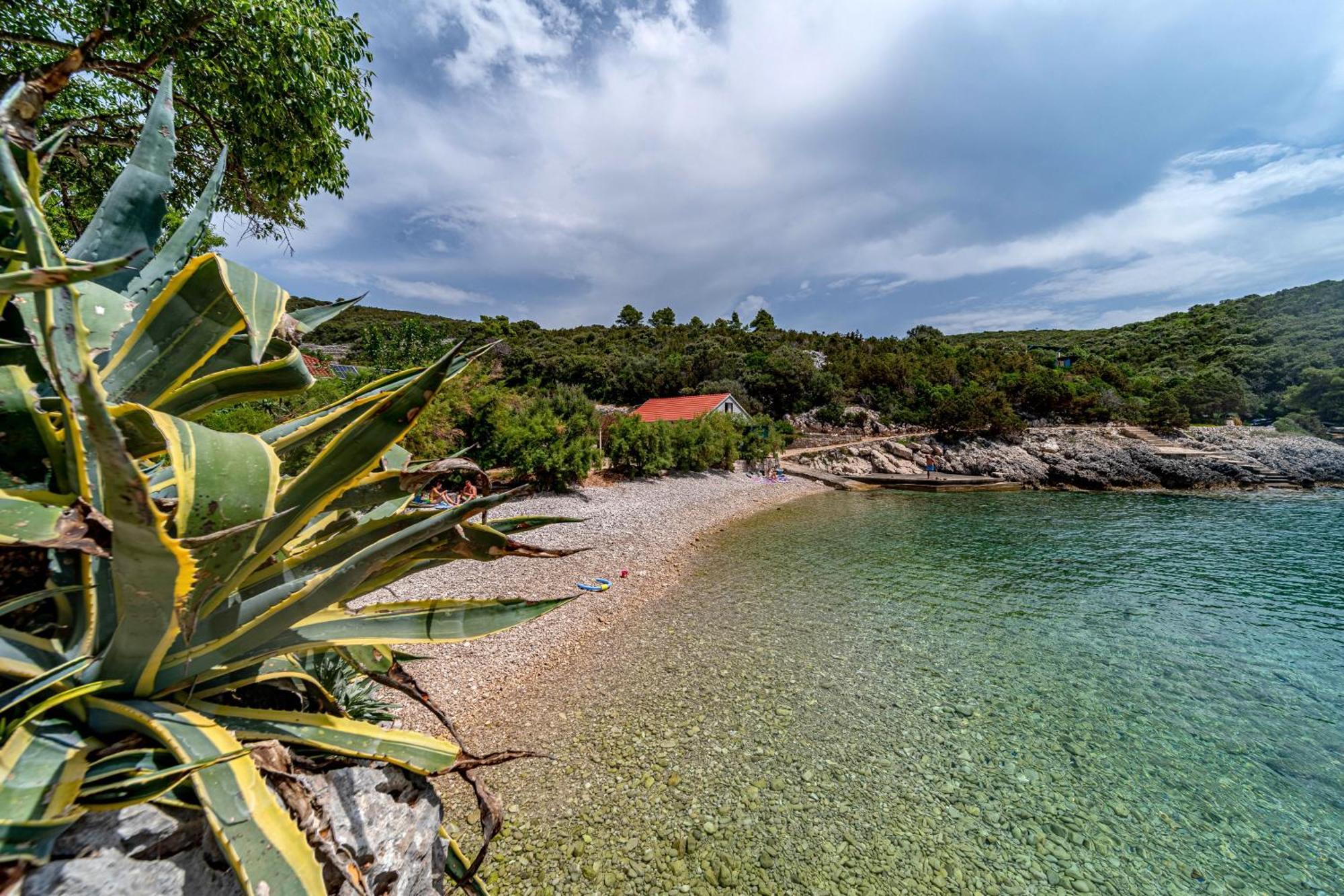 Seaside House For Families With Children Cove Rasohatica, Korcula - 4386 ลุมบาร์ดา ภายนอก รูปภาพ